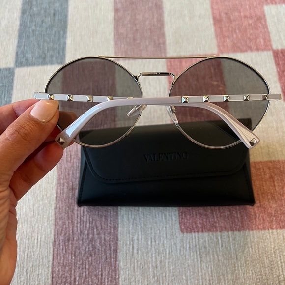 Valentino Rockstud sunglasses - Picture 4 of 5